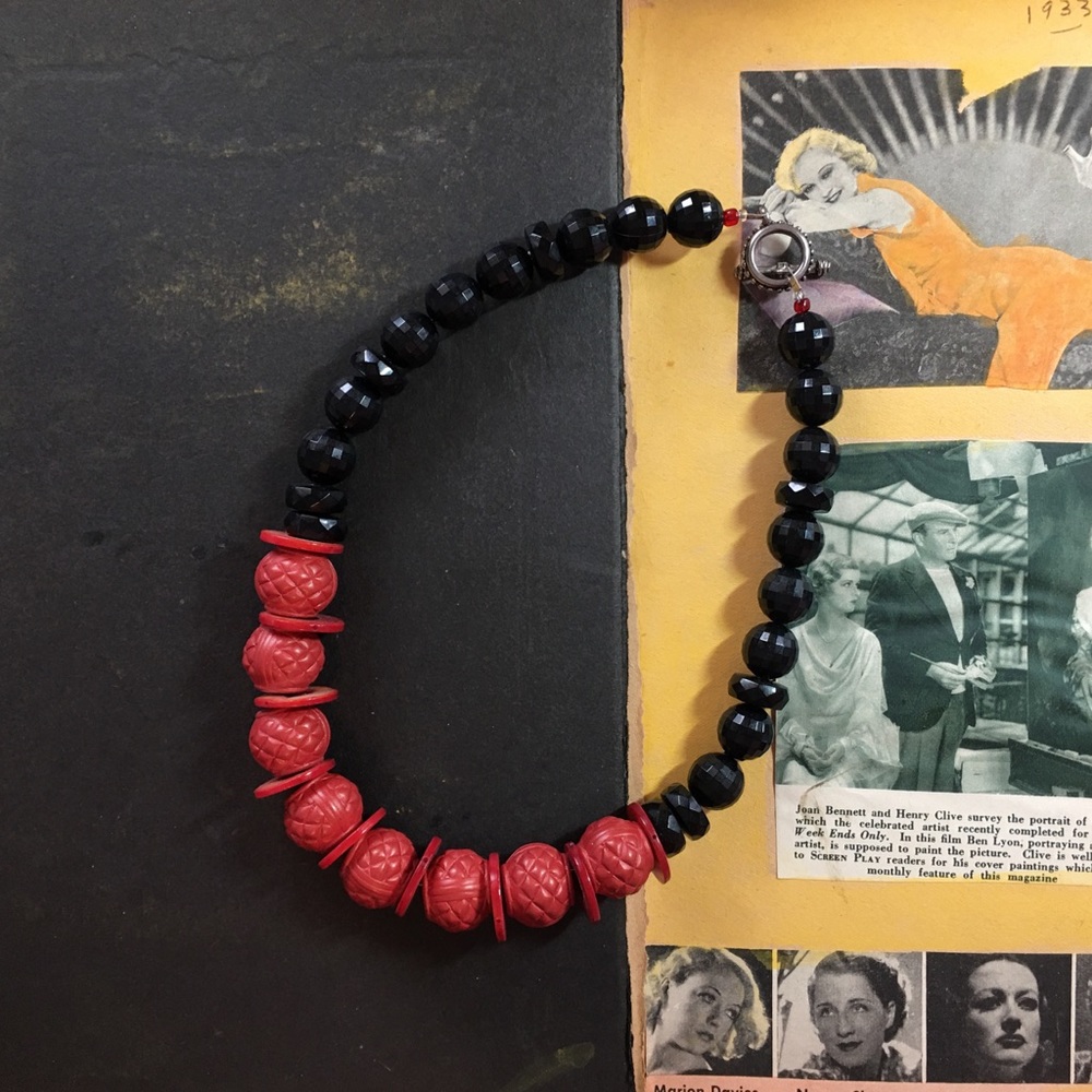 Vintage Chunky Red and Black Beaded Necklace
